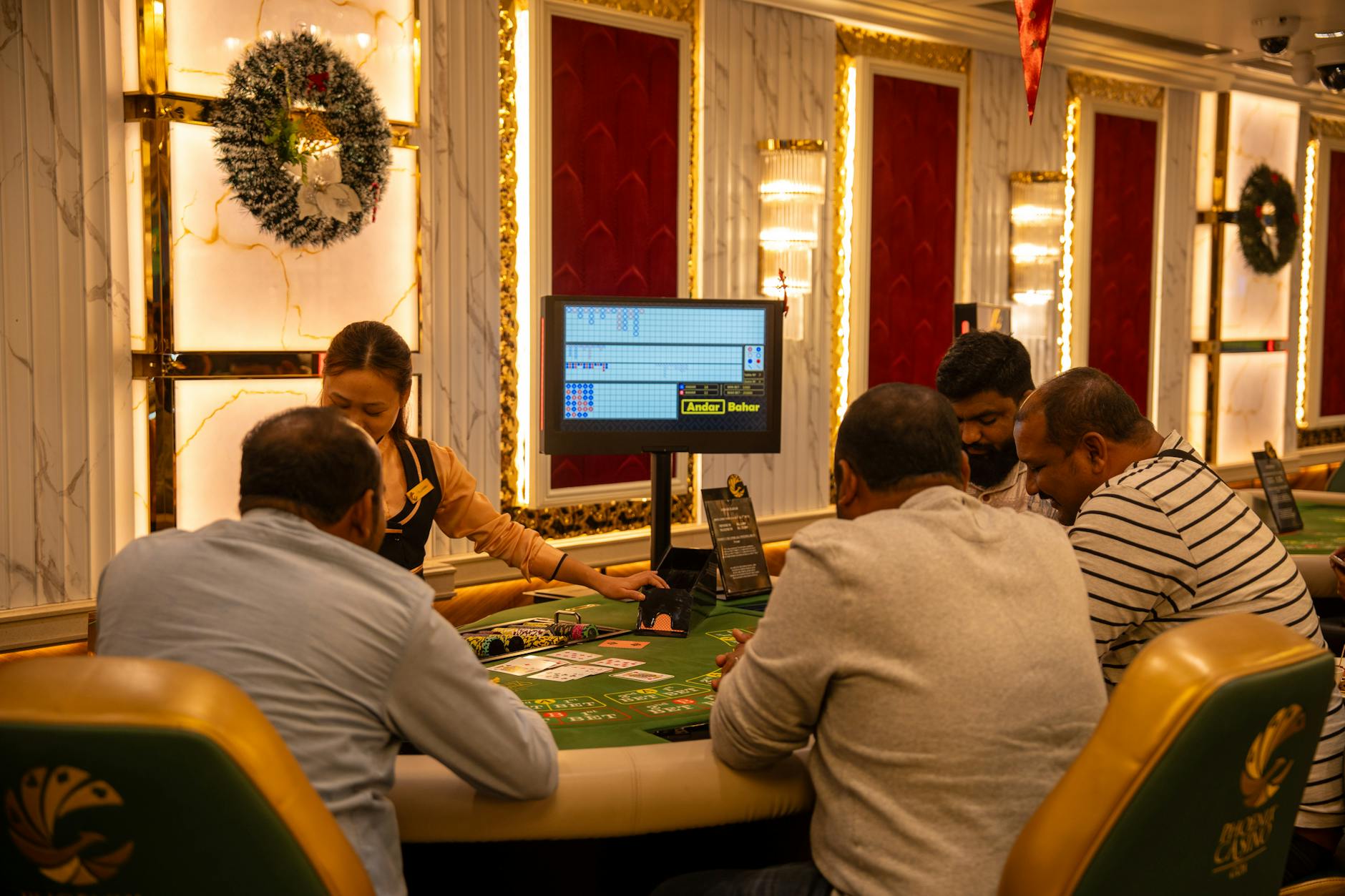 Chơi poker online an toàn bắt đầu từ việc hiểu đúng về bảo mật và gian lận.